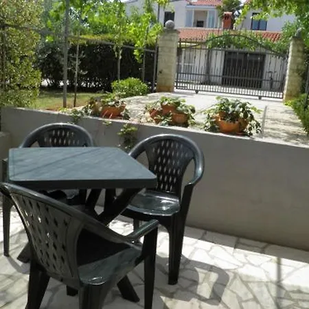 Ferienhaus In Crikvenica 4 * Poreč